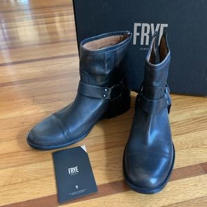 Woman’s FRYE Boots NEVER WORN. Dk Brown Leather. Size 8 1/2. Perfect condition!